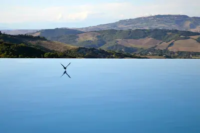 Image de Gîte, où la Toscane est toujours authentique. Villa du 16e s. , piscine: Ginepro
