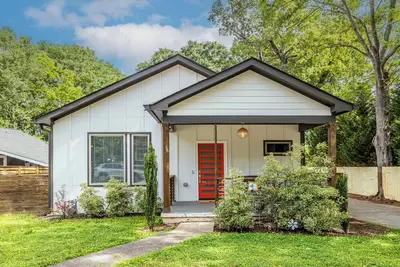 Image de Family-Friendly Retreat Just Steps from East Atlanta Village