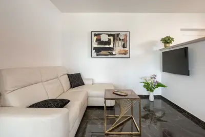 Image de Maison de vacances privée avec climatisation, piscine privée, Wifi, Tv, terrasse, animaux admis