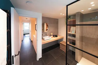 Image de Quietly situated holiday home on the edge of Hasselt, with private parking.