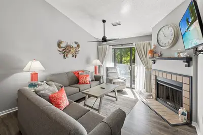 Image de Kingston Whp 12h 2nd floor Villa w/pool/beach