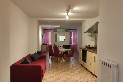 Image de Bright loft in the historic center of Marino with separate entrance.