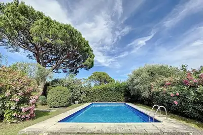Image de Maison d’architecte - Au calme absolu -\nPiscine privée