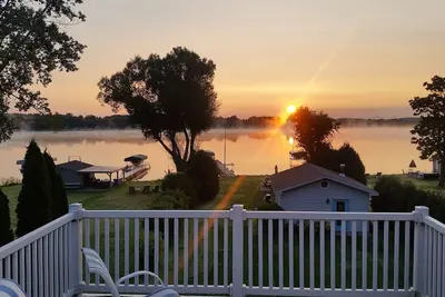 Image de 3 Bedroom Lake House on Druid Lake, Erin - 5 minutes from Erin Hills Golf Course