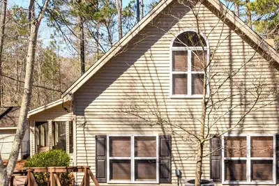Image de Last Minute Deals 15% Off, Lake Hartwell, Private Dock, Fire Pit, Screened Porch