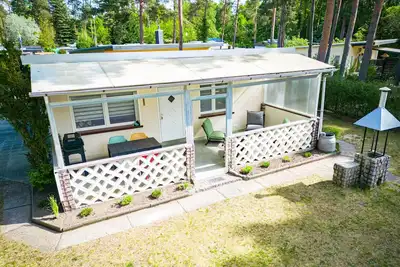 Image de Forest bungalow with Wlan and terrace near the lake - dogs welcome