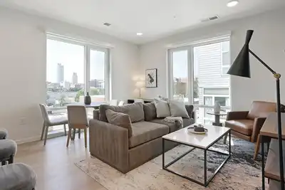 Landing | Chic 2bd, Pool, Gym