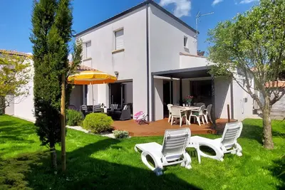 Image de Très belle villa, située à seulement 10 mn à pied de la plage