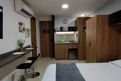 Image de Wonderful! Stay Near the Skating Rink