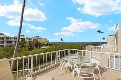 Image de Ocean Breeze! Feel at Home in this Charming Condo with Ocean Views!