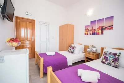 Standard Double or Twin room, Centre of Bar