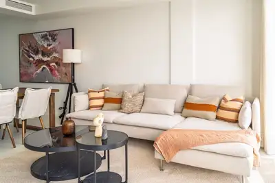 Image de Modern Two-Bedroom Coastal Retreat with Panoramic Sea Views to Africa