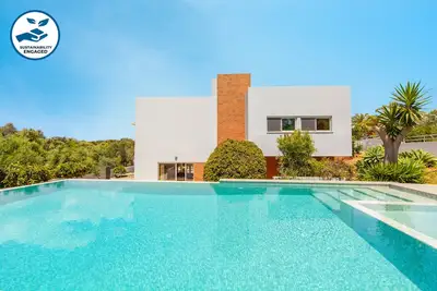 Image de Natural Retreat With Private Pool, Rooftop And Barbecue