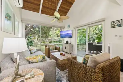 Image de Beautiful fully remodeled 2-bedroom townhome with Ac in Poipu