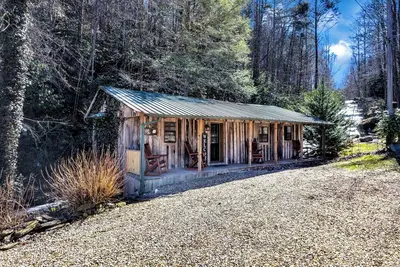 Smoky Mtn Cabin with Creek Views and Waterfall
