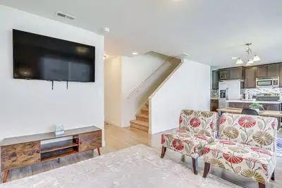 Image de 9 Mi to Downtown Slc: Peaceful Home w/ Pool Access