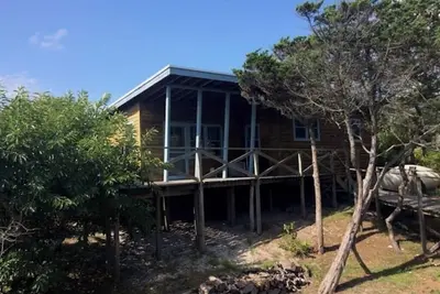 Image de Ocean View 2br Cottage just 100' off the expansive Fire Island ocean beach.
