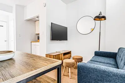 Image de 2-Bedroom Apartment  Near Nyc Icons!