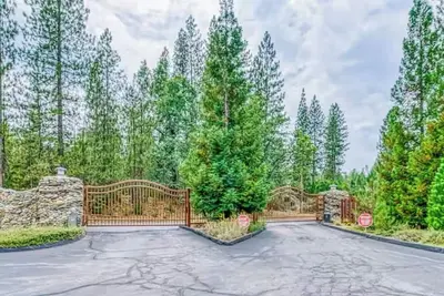 Image de Charming 2-bedroom condo in beautiful Bass Lake