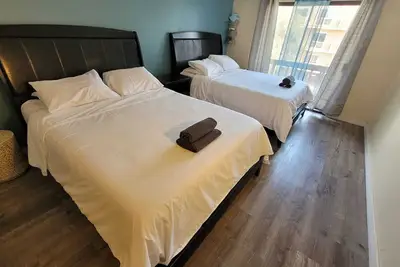 Image de Charming Double Queen Bed Unit in Beverly Hills with Ac + WiFi