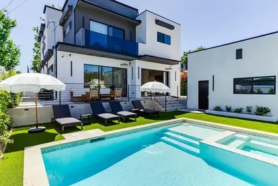 Image de Charming Encino Retreat w/ Pool