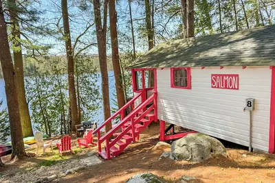 Image de Lakefront Salmon Tiny Cabin @ Getogether Stays