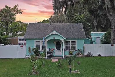 Image de Charming Mount Dora Cottage Getaway – Walk to Lake & Downtown!