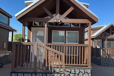 Image de Cozy 2-bedroom cabin #107 in beautiful Moab with Ac, WiFi