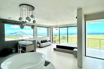 Image de Ocean & Mountain views from a stunning 5-Br, 6. 5-Ba new villa at Cascavelle.