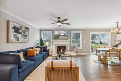Image de 4mins Dt Hot tub+ Fire Pit Game Room