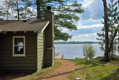 Image de Family and pet friendly, waterfront cabin on Lost Lake, with private dock