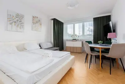 Image de Śląska Pleasant Green Studio