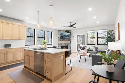 Image de Luxury Retreat – 3br w/ Balcony, Fireplace & Near Deer Valley Lifts