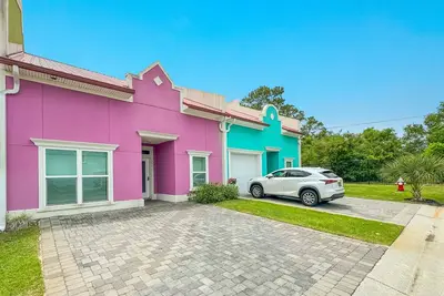 Image de Private Condo In Banana Bay Community, Private Beach!