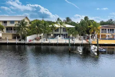 Image de Private Pool Villa | Lagoon Access and Kayaks