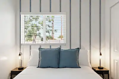 Image de Charming Casita: Cozy & Central!