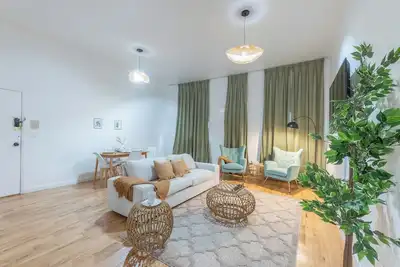 Image de City Escape w/ 2 Bath, 10 beds, We Pay 1/2 Parking