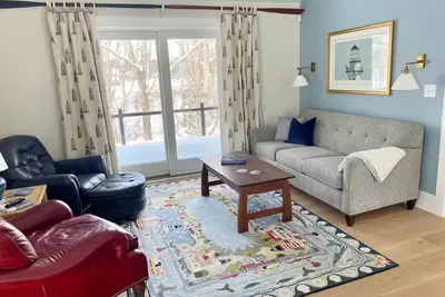 Image de Bass Cove Point- Unique and Beautiful Water View Guest House Built in 2025