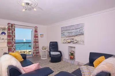 Image de Idyllic seaside retreat. Stunning sea views in nature reserve.