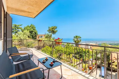 Image de Appartement 'Sara' avec vue sur mer, terrasse privée et jardin privé