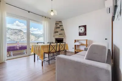 Image de Appartement 'Appartamento Sogno' avec vue sur lac, Wi-Fi et climatisation