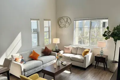 Image de Spacious 3bedroom Loft in amazing Marina del Rey, 15 minutes walk to Venice Beach