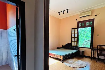 Image de Lovely lodge with Ac in vibrant Hà Nội