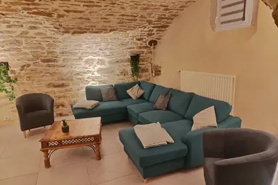 Image de Gite calme spacieux tout équipé idéal familles groupe et randonneurs (jolie vue)