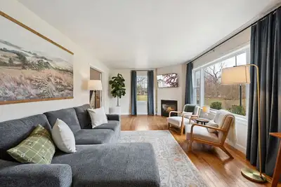 Image de Cherry Brick Cottage-Walking distance to downtown Egg Harbor!