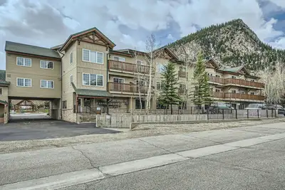 Image de Luxury Condo on Main St with Common Garage & Hot Tub