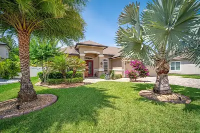 Image de The Zen Flamingo – Elegant Private Oasis with Pool, and Outdoor Kitchen