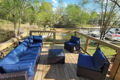 Image de Badin Shores Lake Home Lots of Amenities