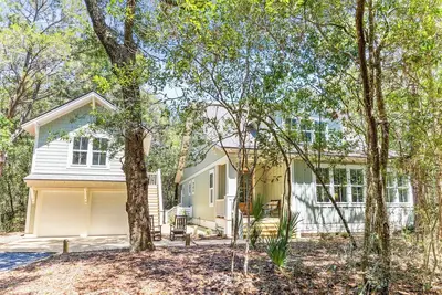 Image de Stunning 2025 New Construction 5 Br 4. 5 Ba Bhi Club Pet Friendly
