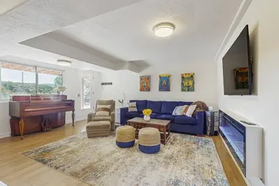 Image de Spacious apartment w/ kitchen, wifi, great location & beautiful backyard